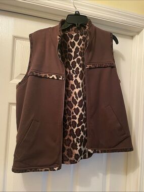 Source Unknown Brown Vest with Leopard-Print Lining